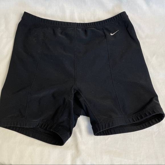 zip pocket nike shorts